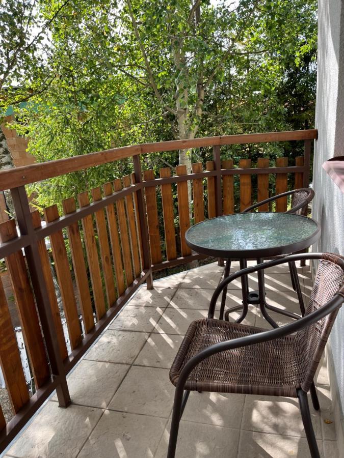 Slnecny 2-Izbovy Apartman Pod Lesom, Dolny Smokovec Високе-Татри Экстерьер фото