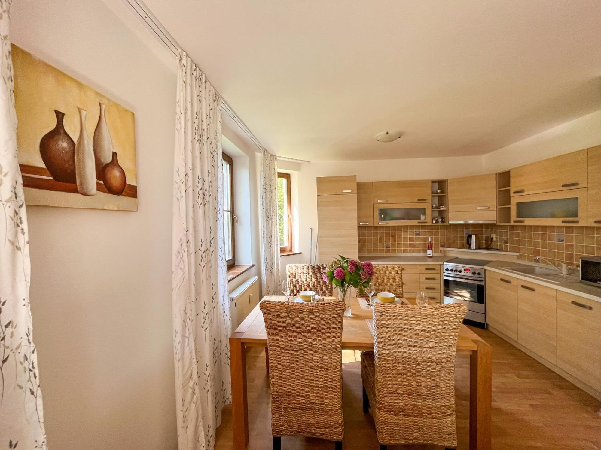 Slnecny 2-Izbovy Apartman Pod Lesom, Dolny Smokovec Високе-Татри Экстерьер фото